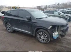 JA4AD3A32JZ055818 2018 MITSUBISHI OUTLANDER