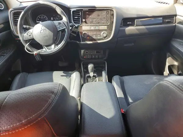 JA4AD3A32JZ065846 2018 MITSUBISHI OUTLANDER - Image 8