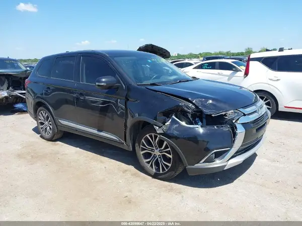 JA4AD3A32JZ067046 2018 MITSUBISHI OUTLANDER - Image 1