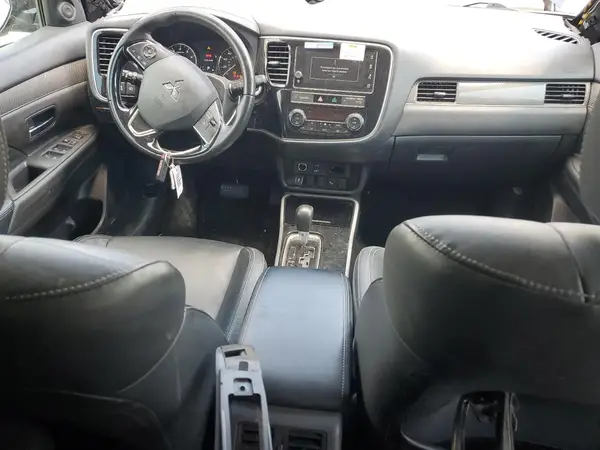 JA4AD3A32KZ006510 2019 MITSUBISHI OUTLANDER - Image 8