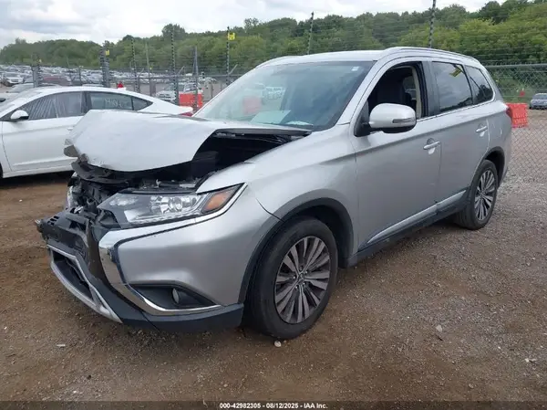 JA4AD3A32KZ007883 2019 MITSUBISHI OUTLANDER - Image 2