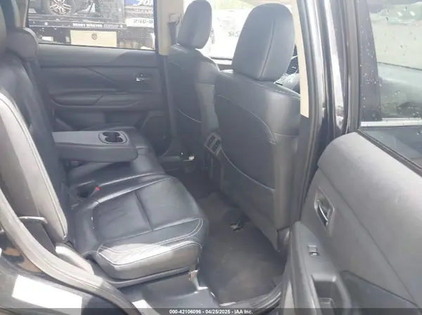 JA4AD3A32KZ014039 2019 MITSUBISHI OUTLANDER - Image 8