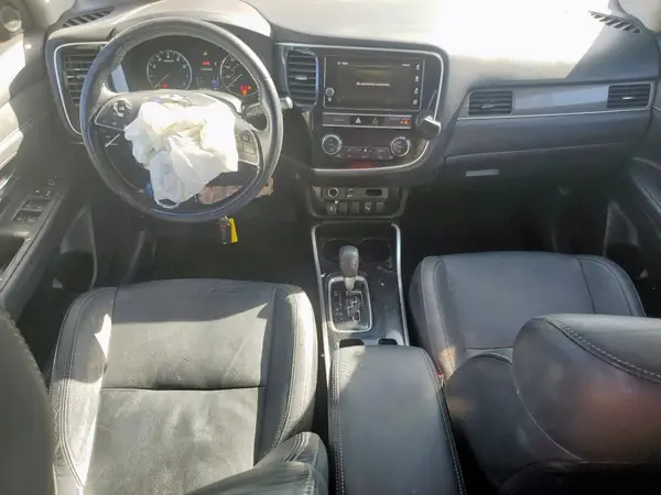 JA4AD3A32KZ018494 2019 MITSUBISHI OUTLANDER - Image 8