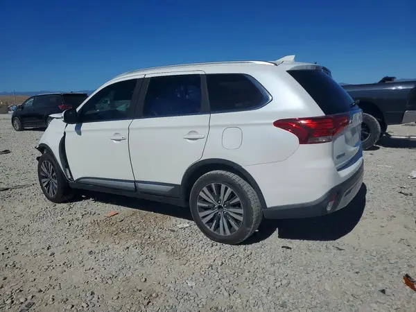 JA4AD3A32KZ028605 2019 MITSUBISHI OUTLANDER - Image 2