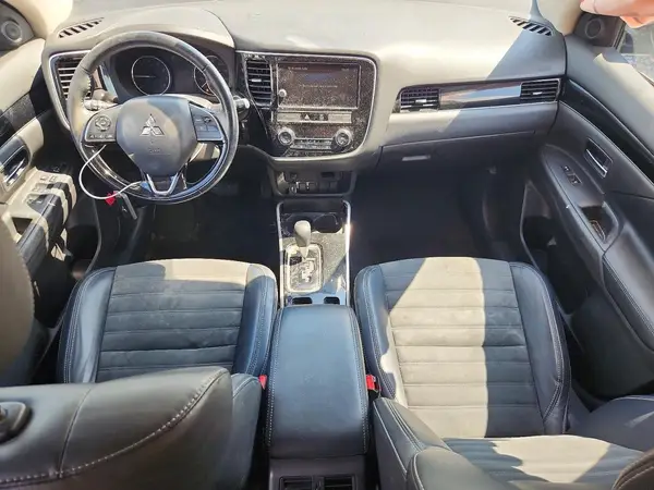 JA4AD3A32KZ030399 2019 MITSUBISHI OUTLANDER - Image 8