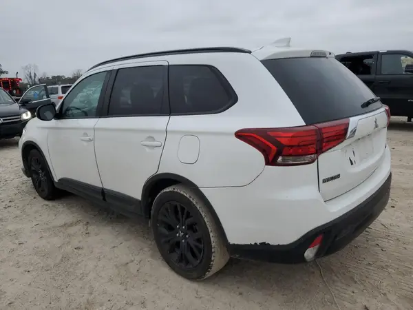 JA4AD3A32KZ030595 2019 MITSUBISHI OUTLANDER - Image 2