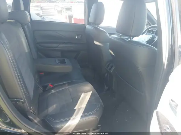 JA4AD3A32KZ031276 2019 MITSUBISHI OUTLANDER - Image 8