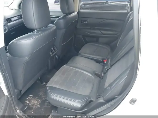 JA4AD3A32KZ031469 2019 MITSUBISHI OUTLANDER - Image 8