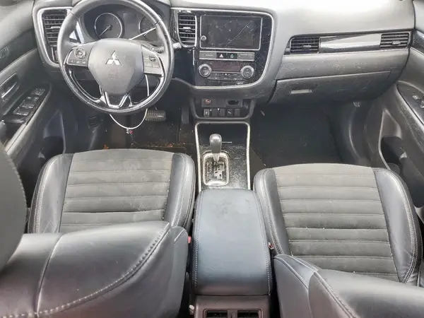 JA4AD3A32KZ031682 2019 MITSUBISHI OUTLANDER - Image 8