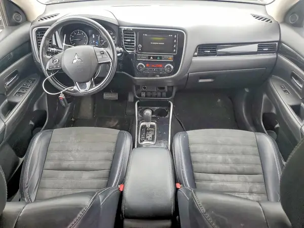JA4AD3A32KZ034551 2019 MITSUBISHI OUTLANDER - Image 8