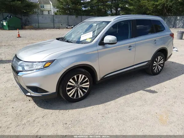 JA4AD3A32KZ034744 2019 MITSUBISHI OUTLANDER - Image 2
