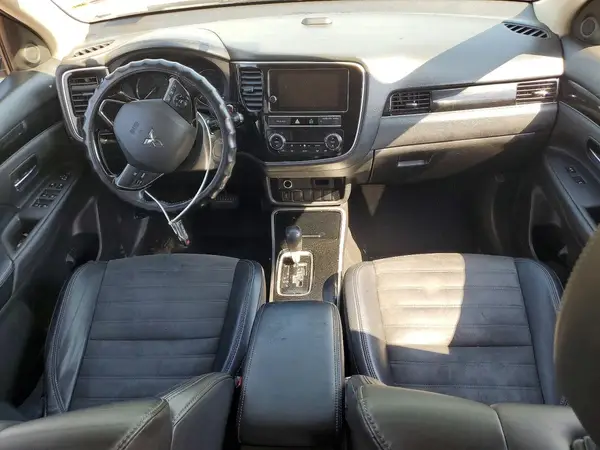 JA4AD3A32KZ035148 2019 MITSUBISHI OUTLANDER - Image 8