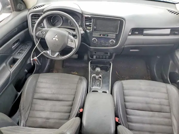 JA4AD3A32KZ042746 2019 MITSUBISHI OUTLANDER - Image 8