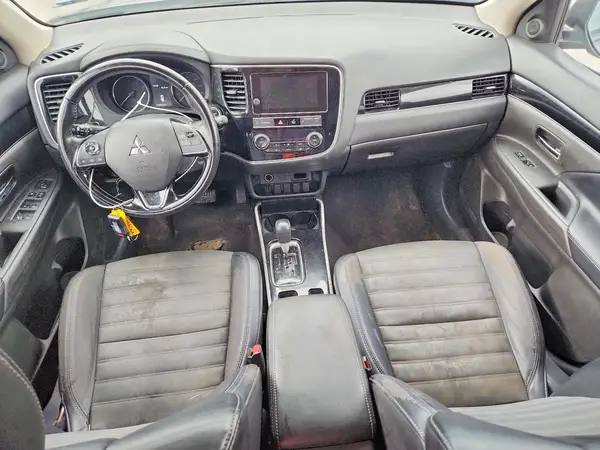 JA4AD3A32KZ043136 2019 MITSUBISHI OUTLANDER - Image 8