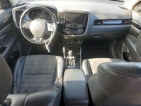 JA4AD3A32KZ044867 2019 MITSUBISHI OUTLANDER - Image 8