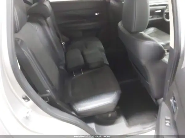 JA4AD3A32KZ045050 2019 MITSUBISHI OUTLANDER - Image 8