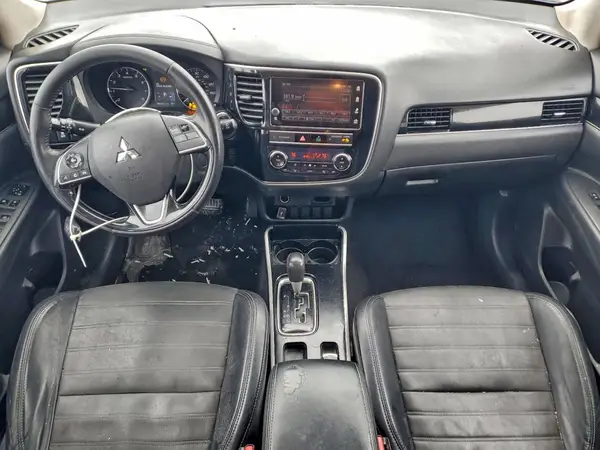 JA4AD3A32KZ046795 2019 MITSUBISHI OUTLANDER - Image 8