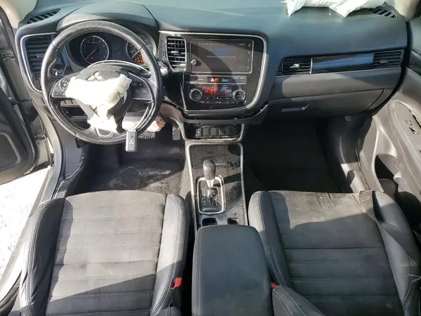 JA4AD3A32KZ047655 2019 MITSUBISHI OUTLANDER - Image 8