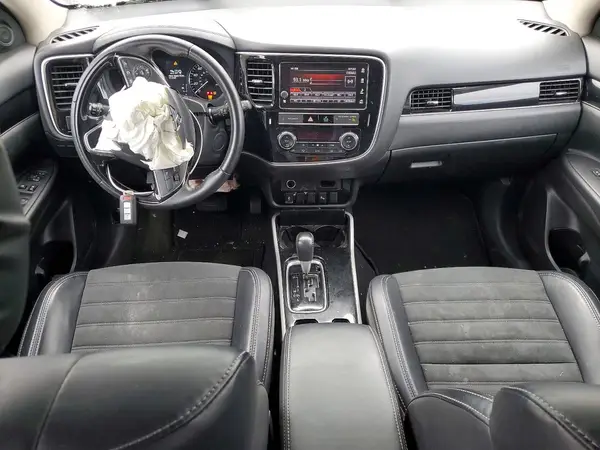 JA4AD3A32KZ055450 2019 MITSUBISHI OUTLANDER - Image 8