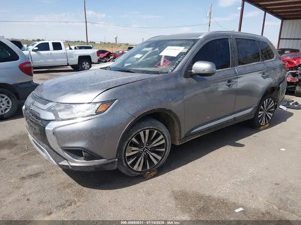 JA4AD3A32LJ001081 2020 MITSUBISHI OUTLANDER - Image 2