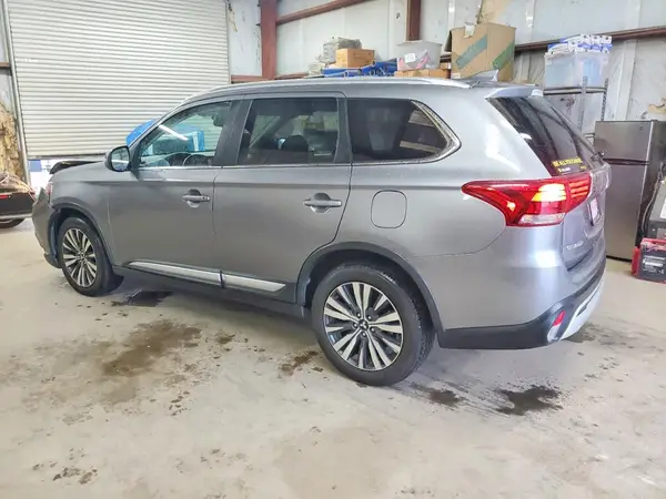 JA4AD3A32LJ001419 2020 MITSUBISHI OUTLANDER - Image 2