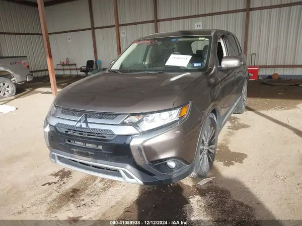 JA4AD3A32LZ003737 2020 MITSUBISHI OUTLANDER - Image 2
