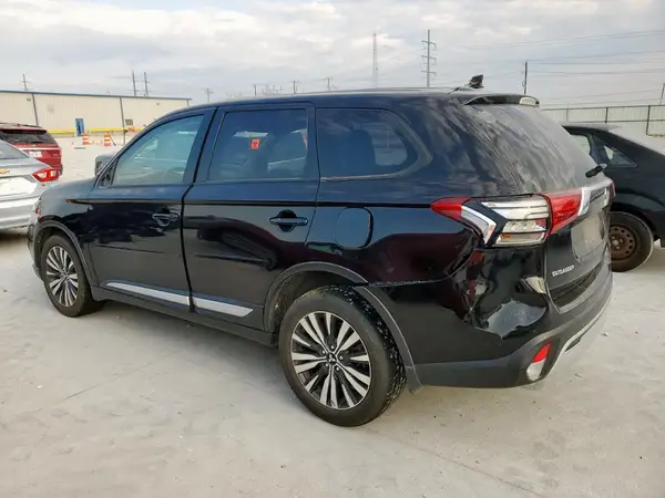 JA4AD3A32LZ003818 2020 MITSUBISHI OUTLANDER - Image 2
