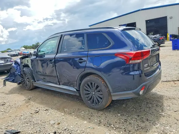 JA4AD3A32LZ006346 2020 MITSUBISHI OUTLANDER - Image 2