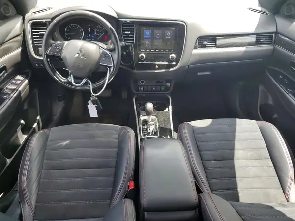 JA4AD3A32LZ006346 2020 MITSUBISHI OUTLANDER - Image 8