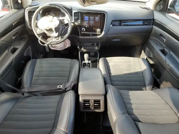 JA4AD3A32LZ011336 2020 MITSUBISHI OUTLANDER - Image 8