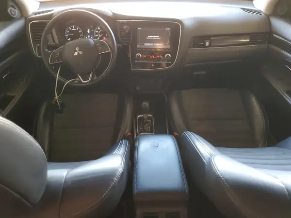 JA4AD3A32LZ011742 2020 MITSUBISHI OUTLANDER - Image 8