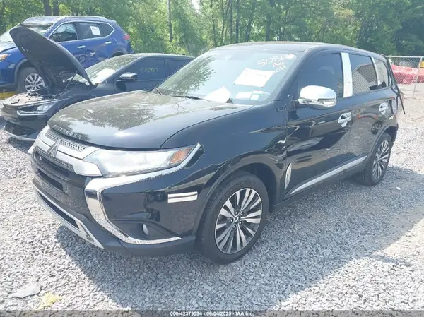 JA4AD3A32LZ011756 2020 MITSUBISHI OUTLANDER - Image 2
