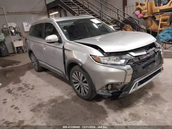JA4AD3A32LZ019498 2020 MITSUBISHI OUTLANDER - Image 1