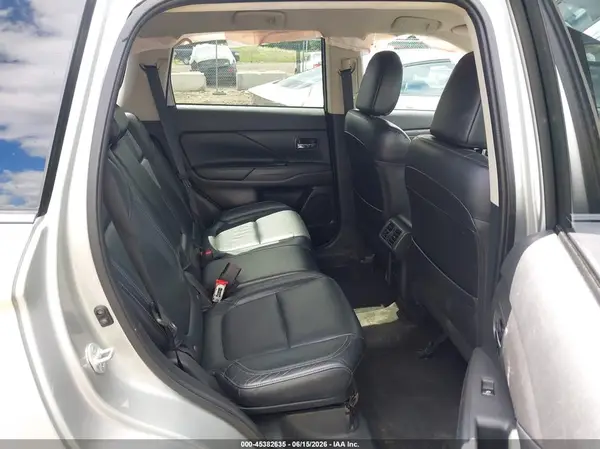 JA4AD3A32LZ019534 2020 MITSUBISHI OUTLANDER - Image 8