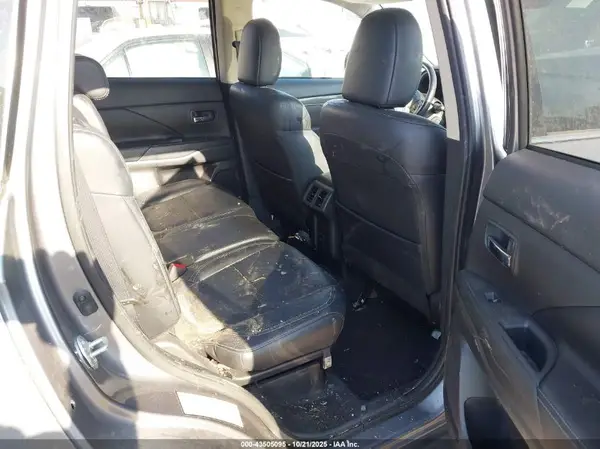JA4AD3A32LZ019825 2020 MITSUBISHI OUTLANDER - Image 8