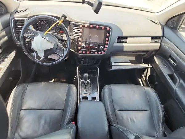 JA4AD3A32LZ020778 2020 MITSUBISHI OUTLANDER - Image 8