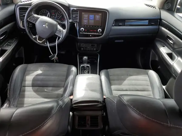JA4AD3A32LZ022997 2020 MITSUBISHI OUTLANDER - Image 8
