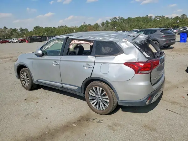 JA4AD3A32LZ025074 2020 MITSUBISHI OUTLANDER - Image 2
