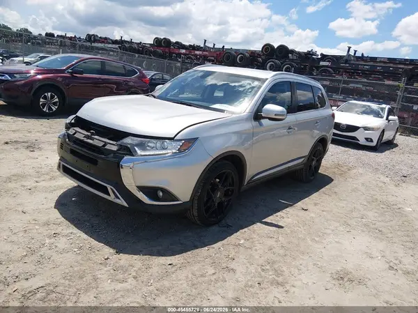 JA4AD3A32LZ034180 2020 MITSUBISHI OUTLANDER - Image 2