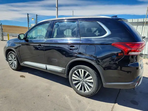 JA4AD3A32LZ034714 2020 MITSUBISHI OUTLANDER - Image 2