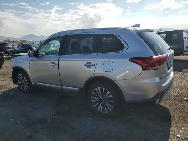 JA4AD3A32LZ035555 2020 MITSUBISHI OUTLANDER - Image 2