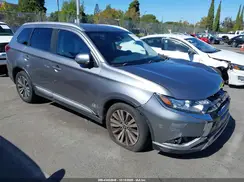JA4AD3A32LZ036785 2020 MITSUBISHI OUTLANDER
