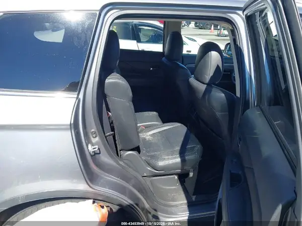 JA4AD3A32LZ036785 2020 MITSUBISHI OUTLANDER - Image 8
