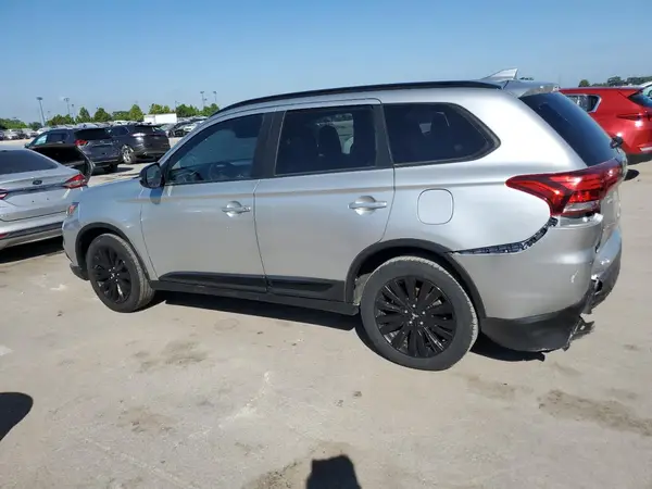 JA4AD3A32LZ037614 2020 MITSUBISHI OUTLANDER - Image 2