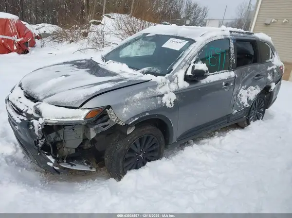 JA4AD3A32LZ041128 2020 MITSUBISHI OUTLANDER - Image 2