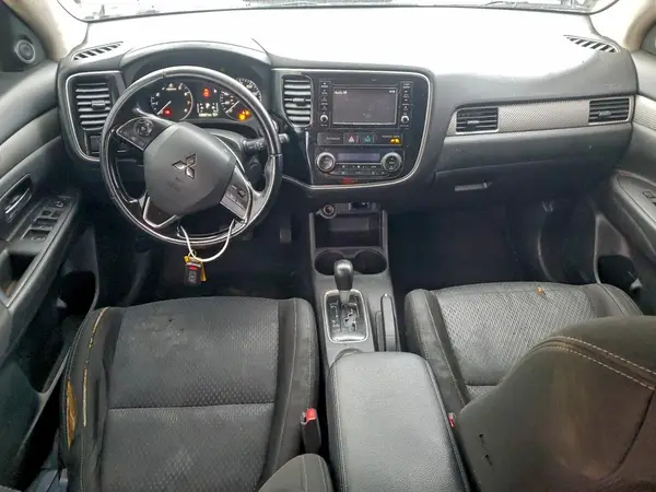 JA4AD3A33GZ001548 2016 MITSUBISHI OUTLANDER - Image 8