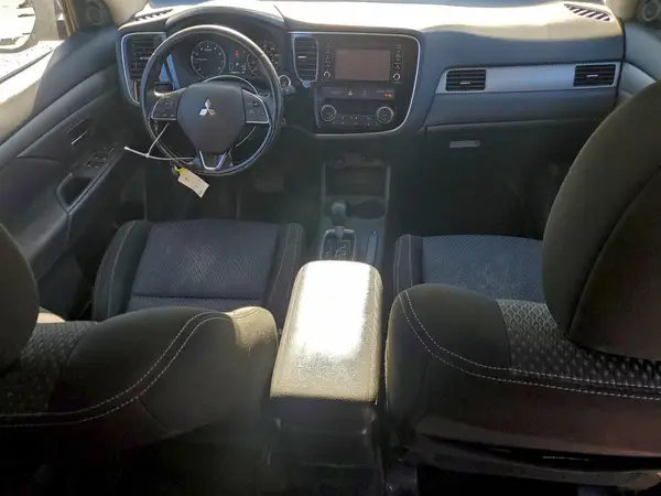 JA4AD3A33GZ006412 2016 MITSUBISHI OUTLANDER - Image 8