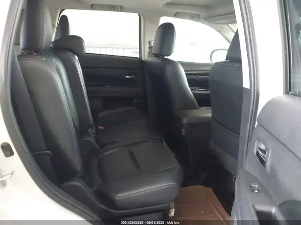 JA4AD3A33GZ013599 2016 MITSUBISHI OUTLANDER - Image 8