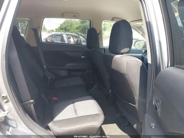 JA4AD3A33GZ016857 2016 MITSUBISHI OUTLANDER - Image 8