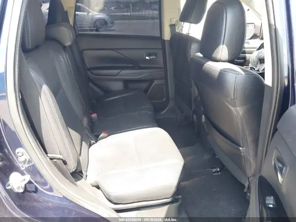JA4AD3A33GZ021508 2016 MITSUBISHI OUTLANDER - Image 8